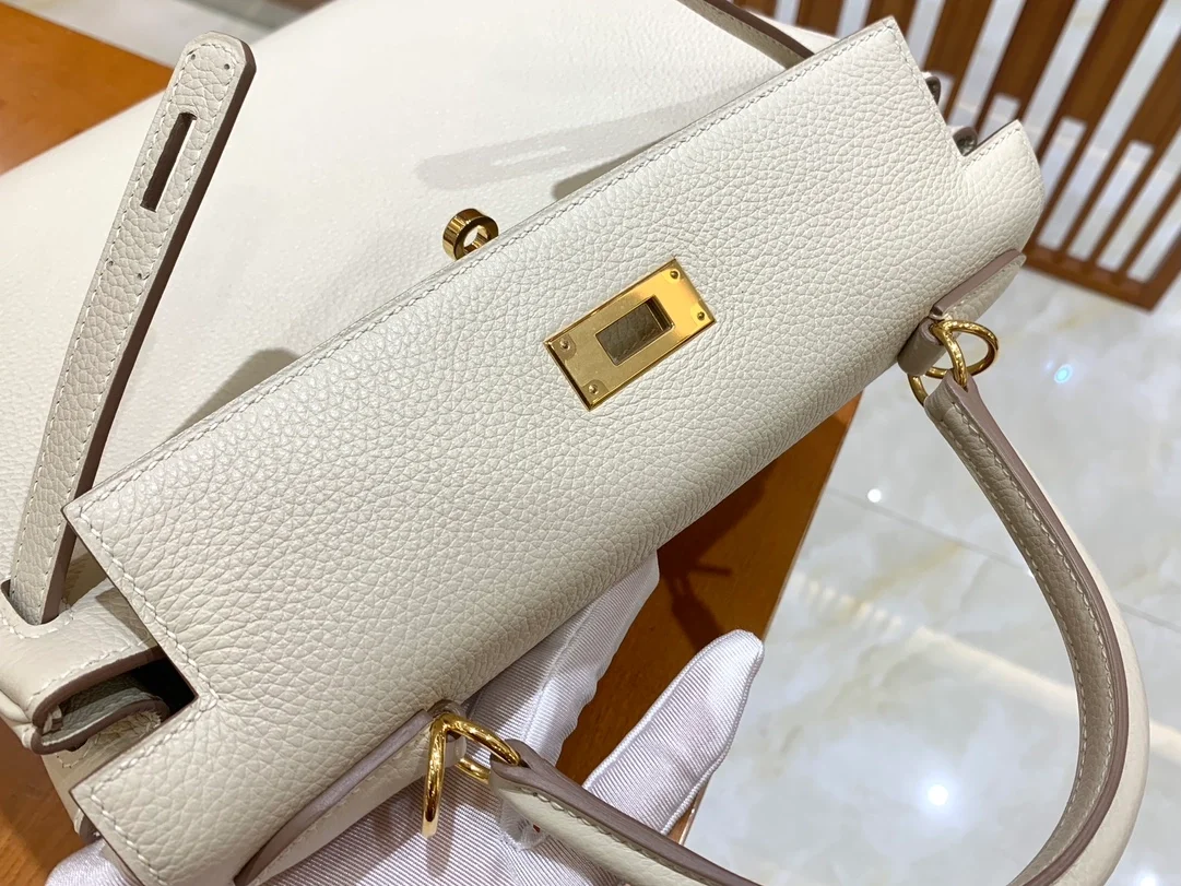 에르메스 켈리 28 르투르네 밀크 쉐이크 골드 하드웨어 (100% HAND MADE)