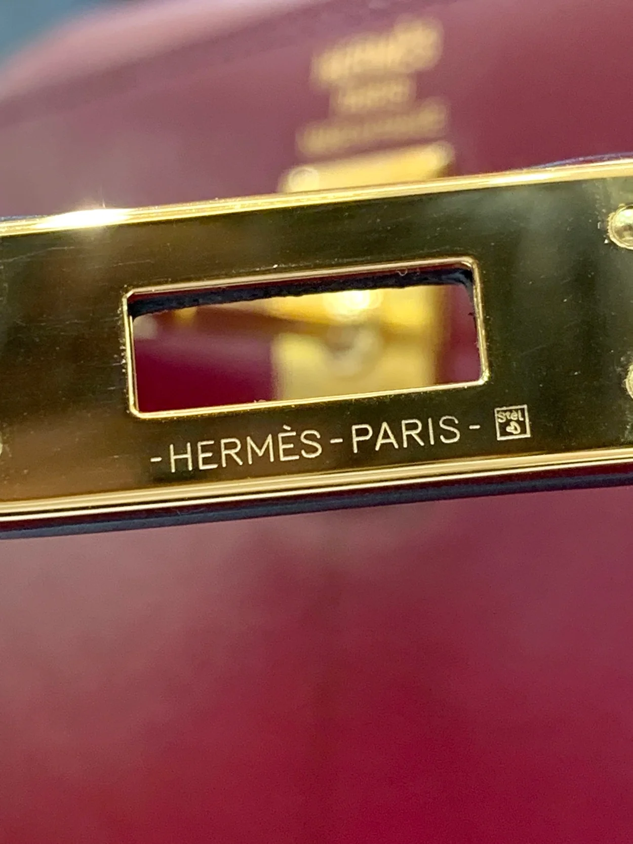에르메스 켈리 25 셀리에 박스 레트로 레드 골드 하드웨어 (100% HAND MADE)