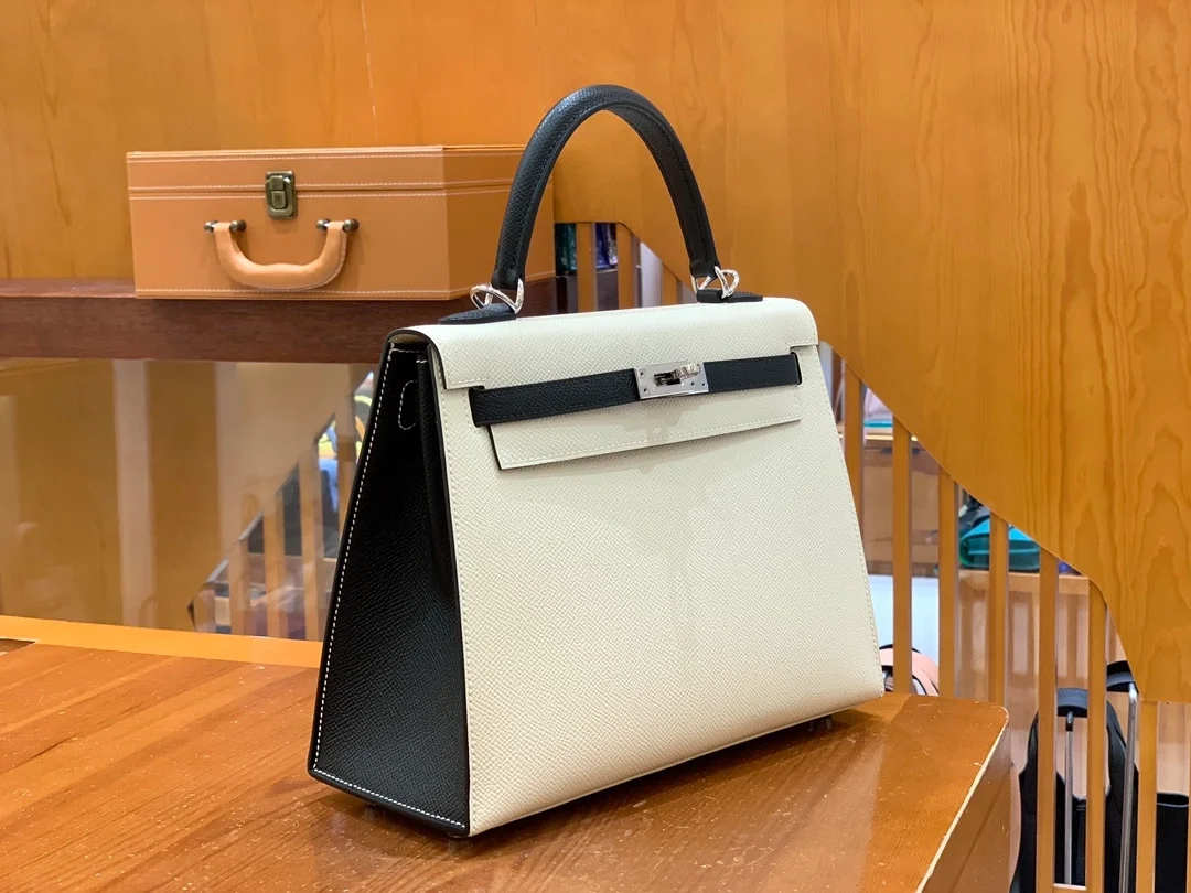 에르메스 켈리 25 셀리에 밀크 화이트 앤 블랙 실버 하드웨어 (100% HAND MADE)