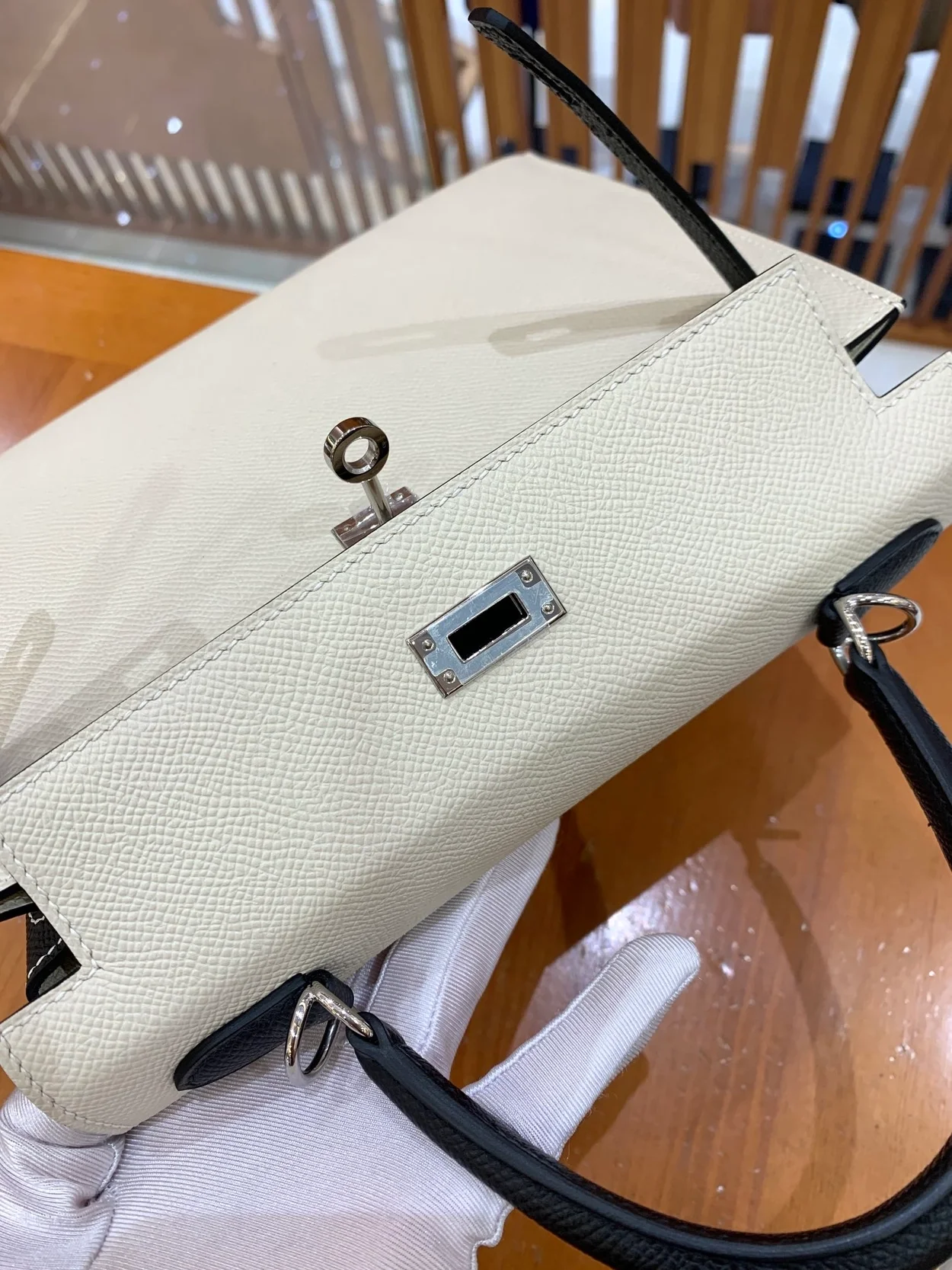 에르메스 켈리 25 셀리에 밀크 화이트 앤 블랙 실버 하드웨어 (100% HAND MADE)