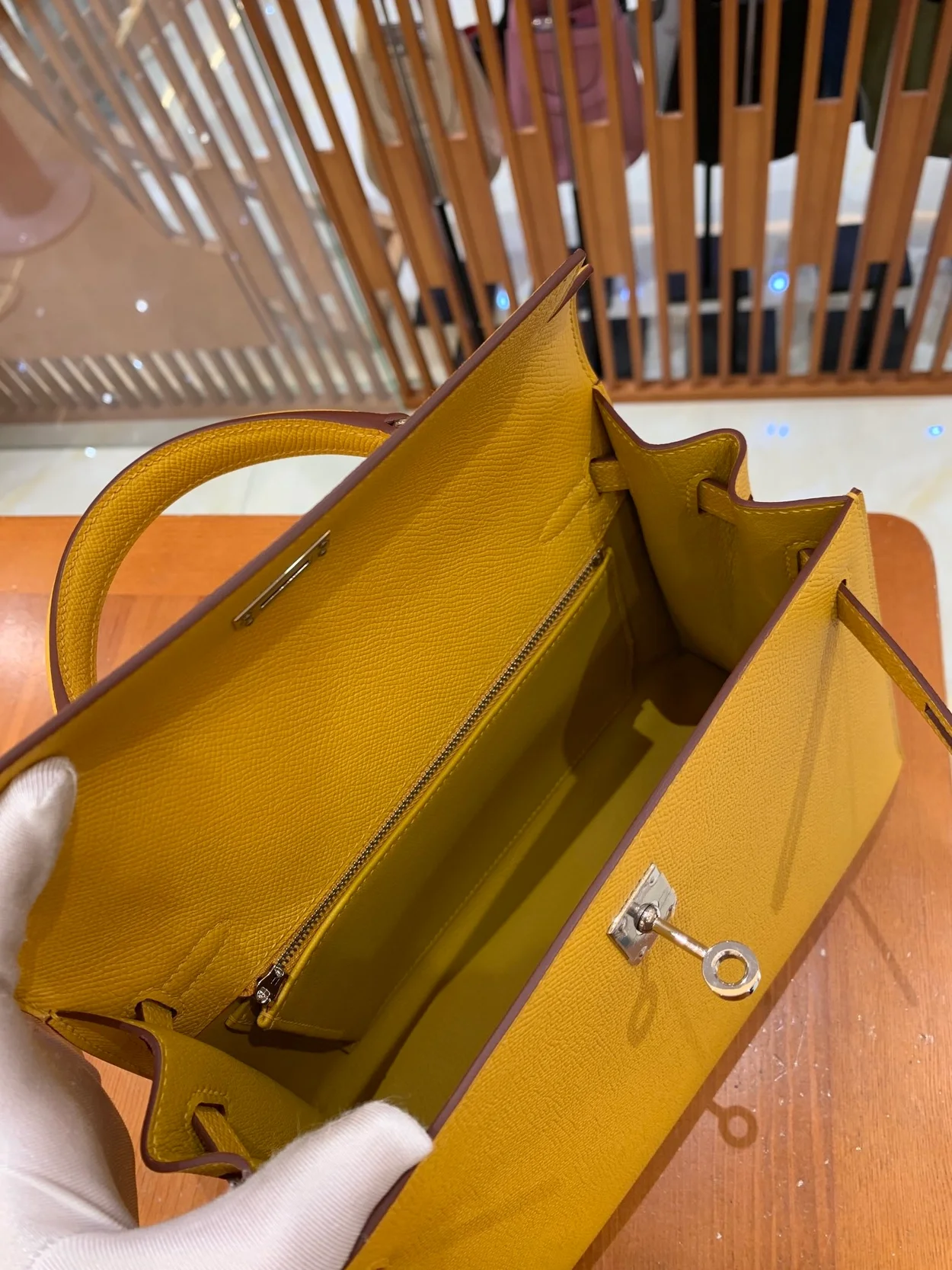 에르메스 켈리 25 셀리에 엠버 옐로우 실버 하드웨어 (100% HAND MADE)