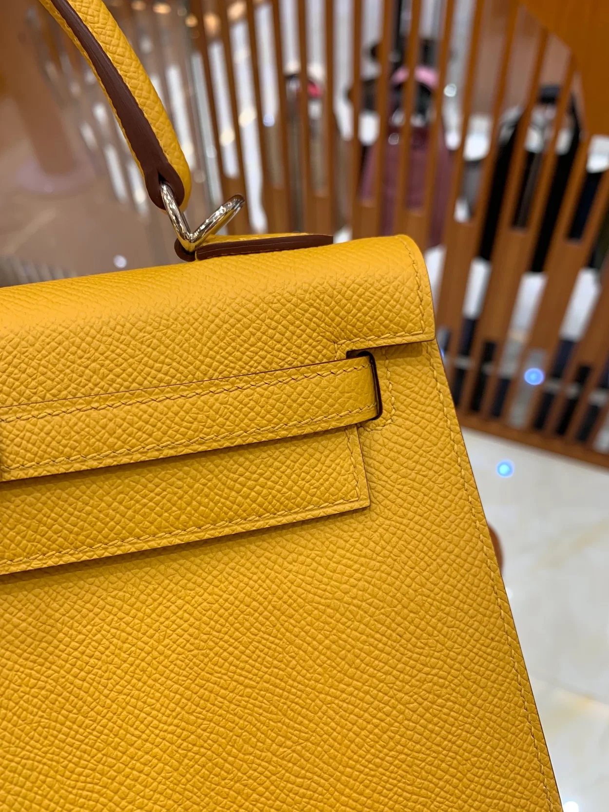 에르메스 켈리 25 셀리에 엠버 옐로우 실버 하드웨어 (100% HAND MADE)