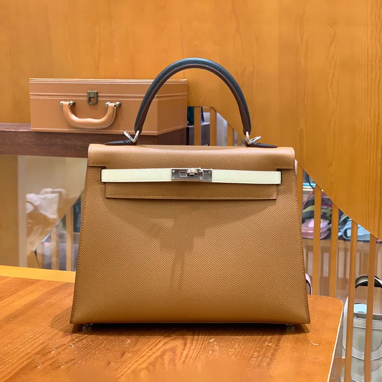 에르메스 켈리 25 셀리에 트리컬러 (골드브라운/크림화이트/사파이어블랙) 실버 하드웨어 (100% HAND MADE)