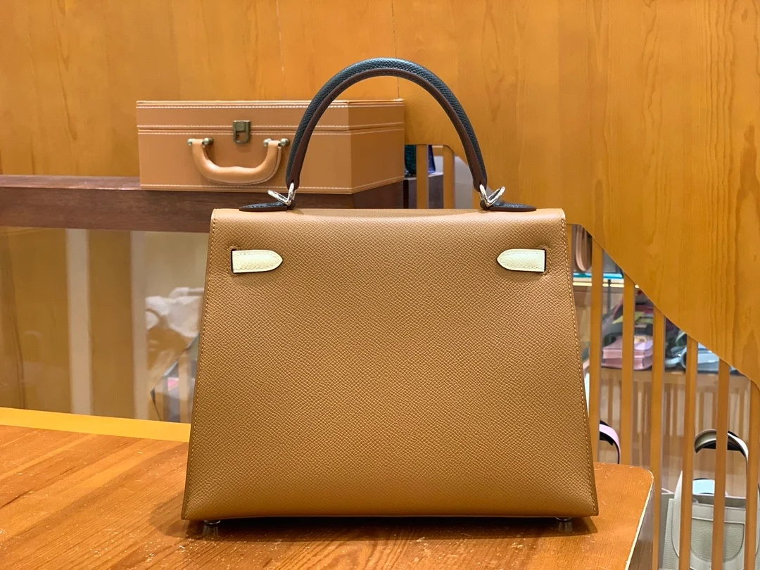 에르메스 켈리 25 셀리에 트리컬러 (골드브라운/크림화이트/사파이어블랙) 실버 하드웨어 (100% HAND MADE)