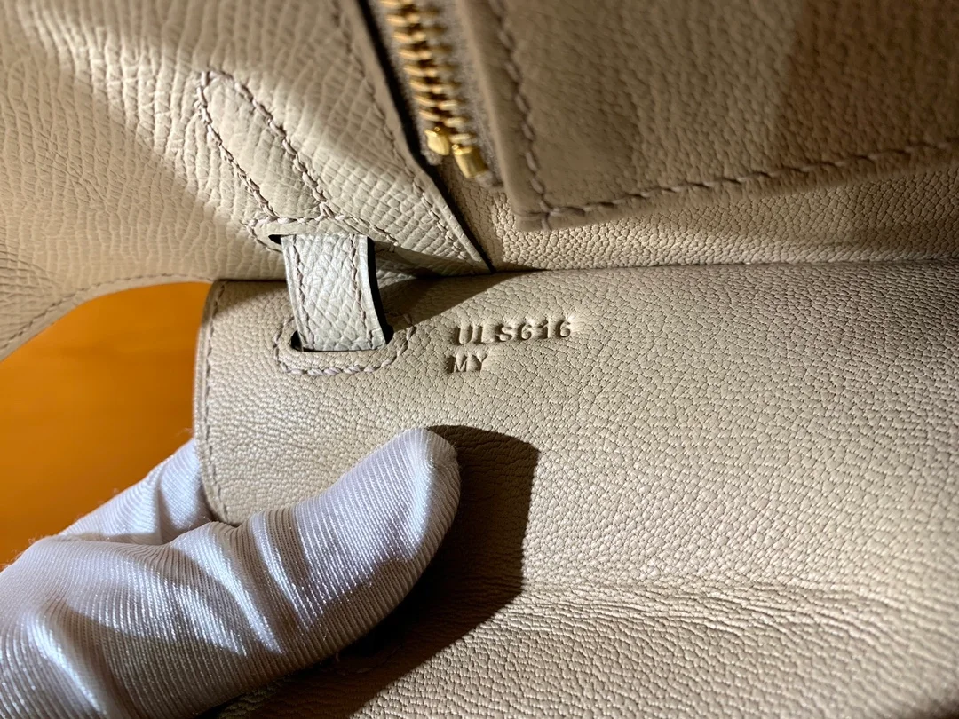 에르메스 켈리 25 셀리에 트렌치 골드 하드웨어 (100% HAND MADE)