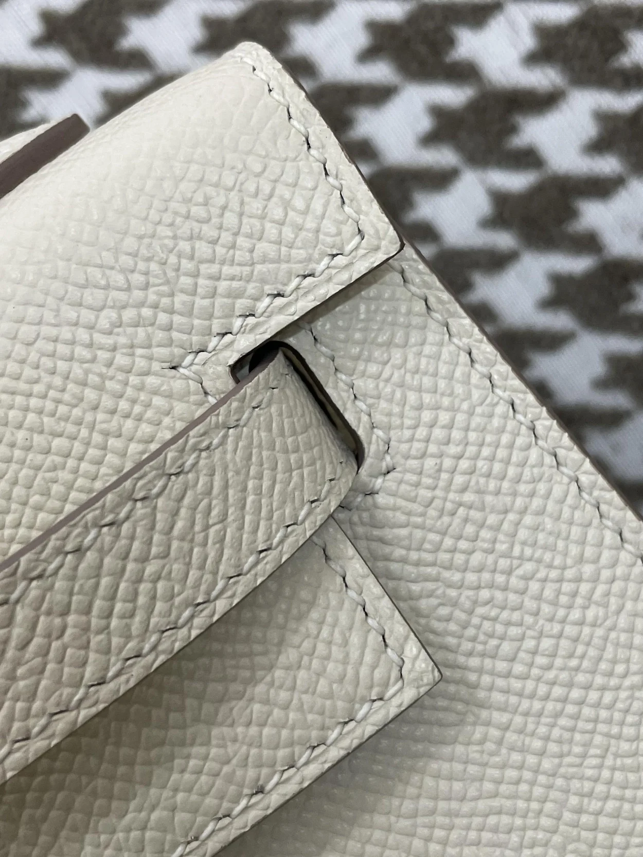 에르메스 켈리 25 셀리에 밀크 쉐이크 화이트 실버 하드웨어 (100% HAND MADE)