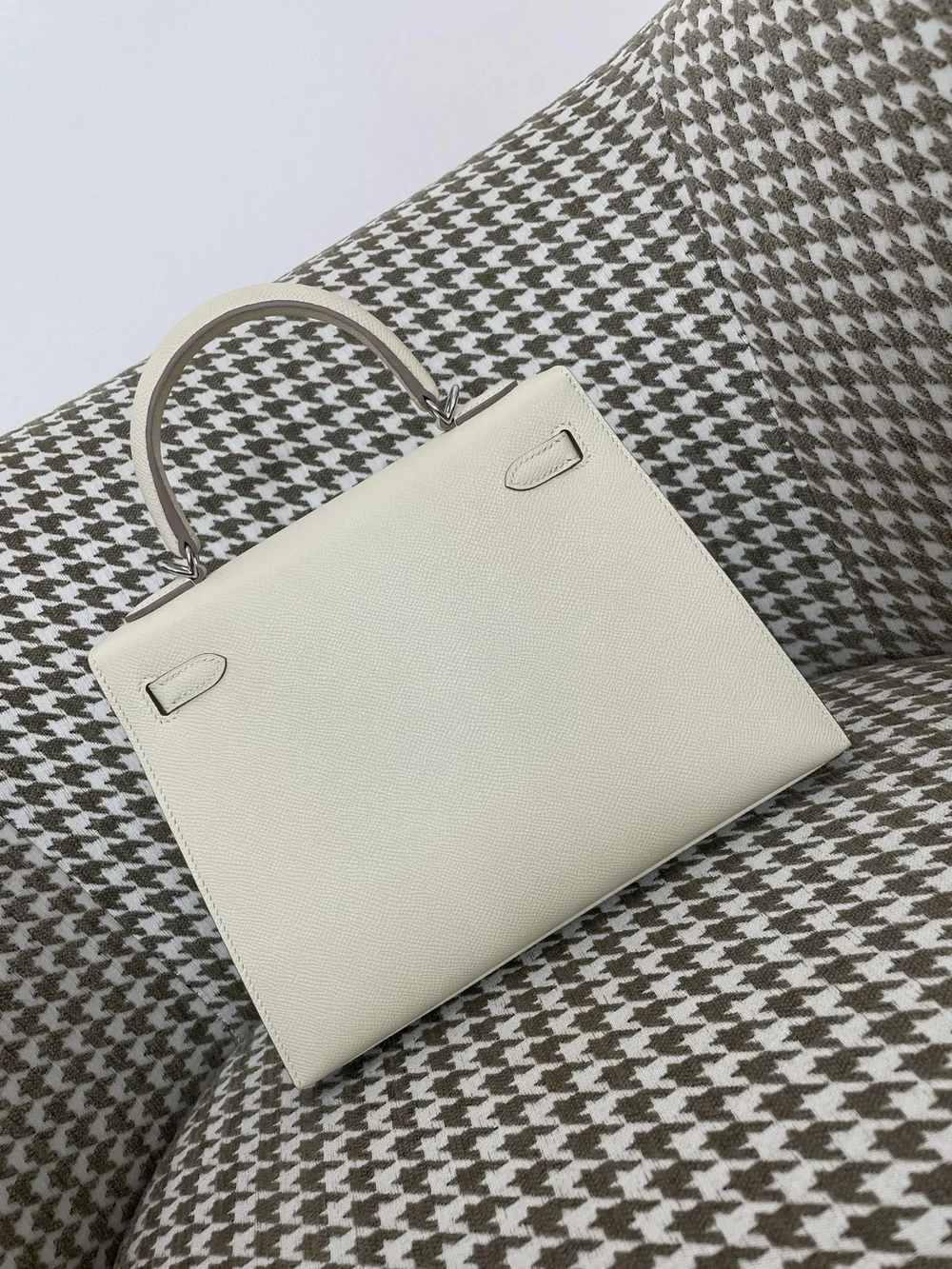 에르메스 켈리 25 셀리에 밀크 쉐이크 화이트 실버 하드웨어 (100% HAND MADE)