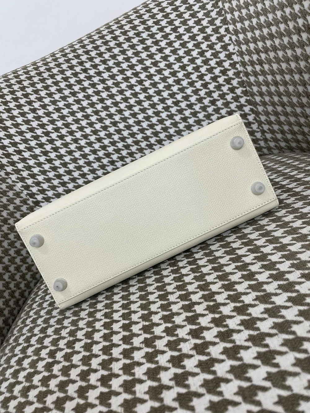 에르메스 켈리 25 셀리에 밀크 쉐이크 화이트 실버 하드웨어 (100% HAND MADE)