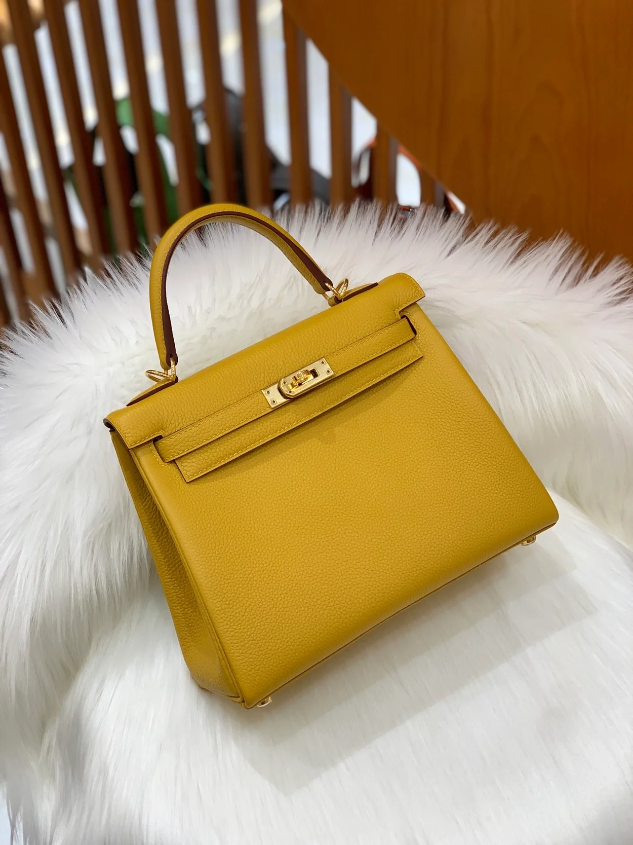 에르메스 켈리 25 르투르네 앰버 옐로우 골드 하드웨어 (100% HAND MADE)