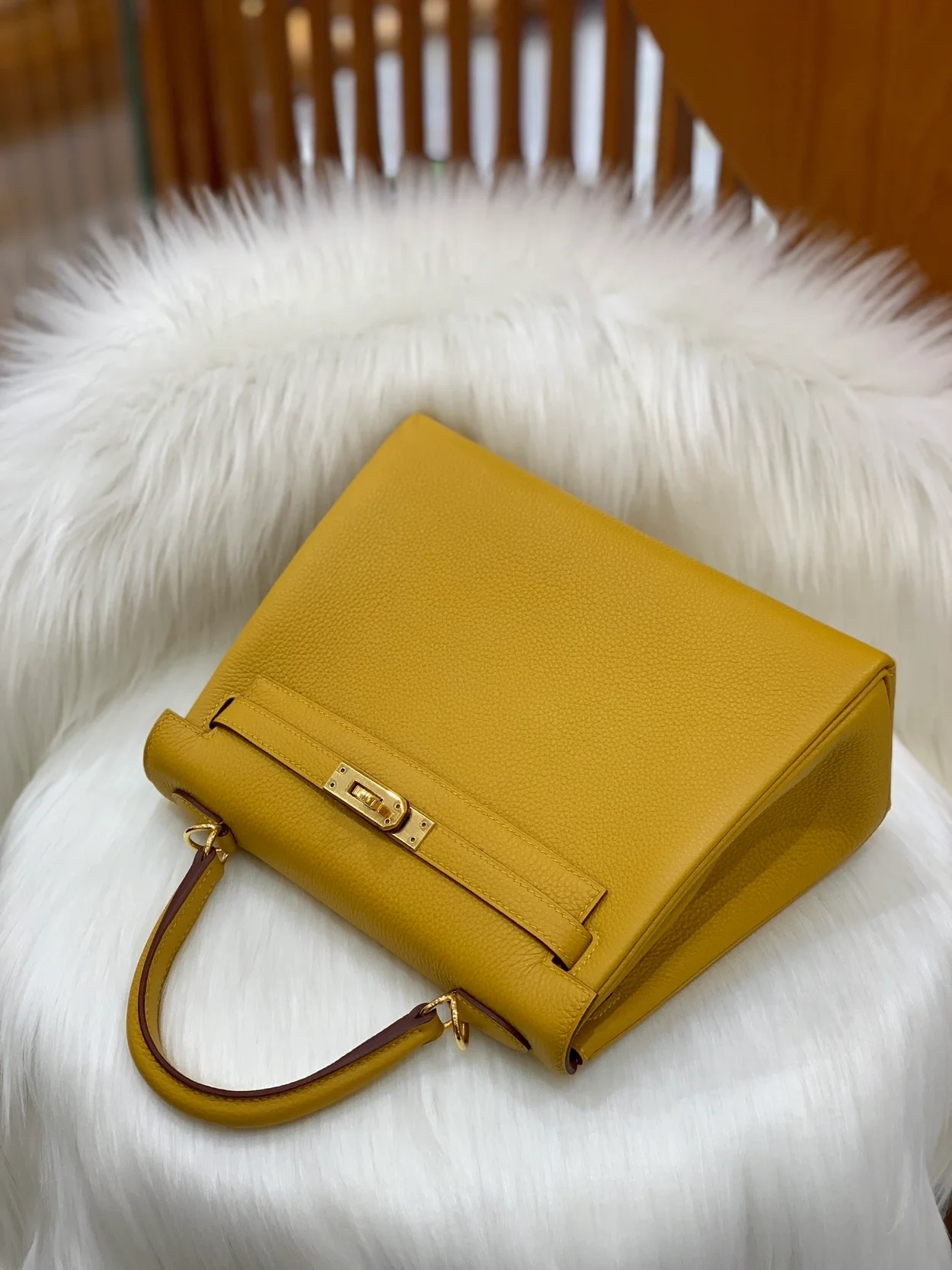 에르메스 켈리 25 르투르네 앰버 옐로우 골드 하드웨어 (100% HAND MADE)