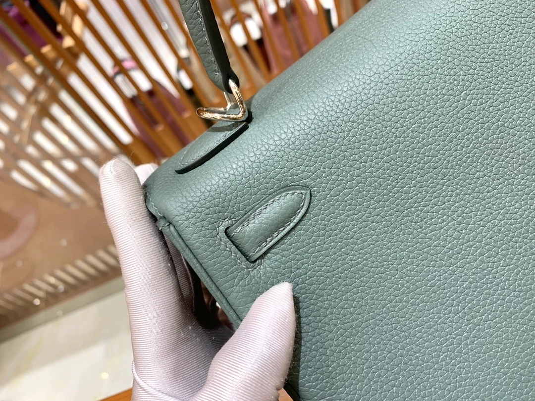 에르메스 켈리 25 르투르네 아몬드 그린 실버 하드웨어 (100% HAND MADE)