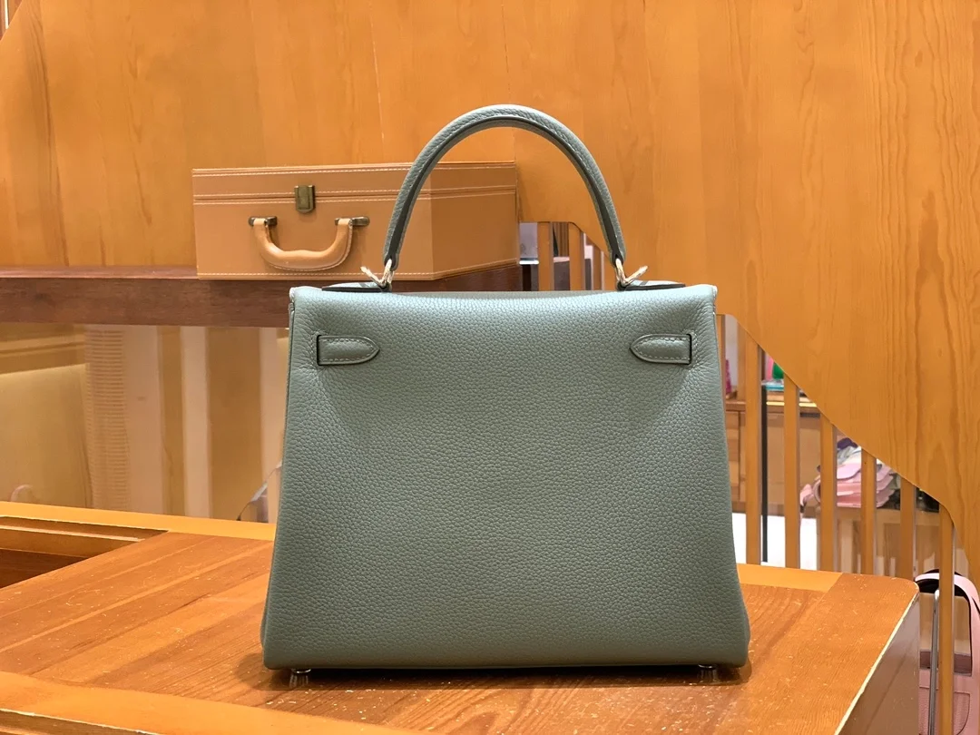 에르메스 켈리 25 르투르네 아몬드 그린 실버 하드웨어 (100% HAND MADE)