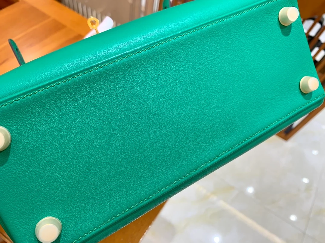 에르메스 켈리 25 르투르네 스위프트 민트 그린 골드 하드웨어 (100% HAND MADE)