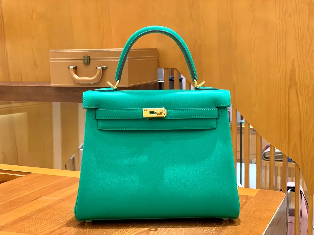 에르메스 켈리 25 르투르네 스위프트 민트 그린 골드 하드웨어 (100% HAND MADE)