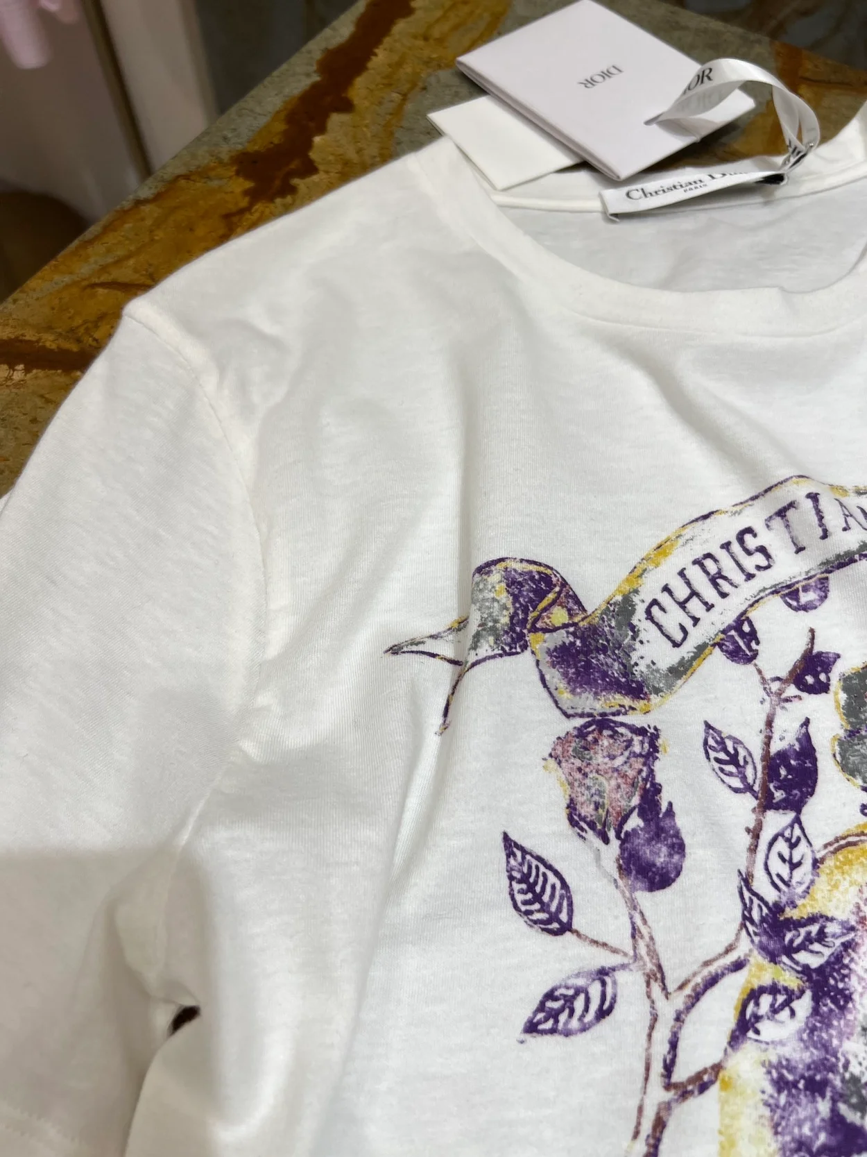 디올 코튼 린넨 저지 스톤워싱 티셔츠 화이트