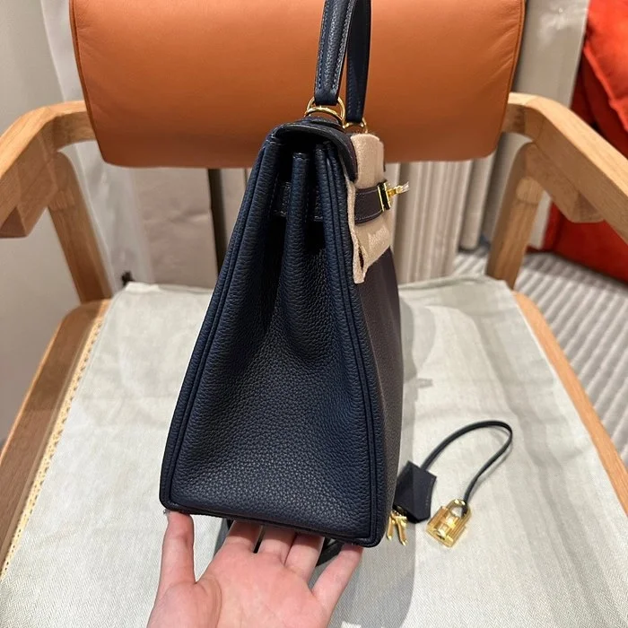 에르메스 켈리 28 르투르네 blue nuit 골드 하드웨어 (100% HAND MADE)