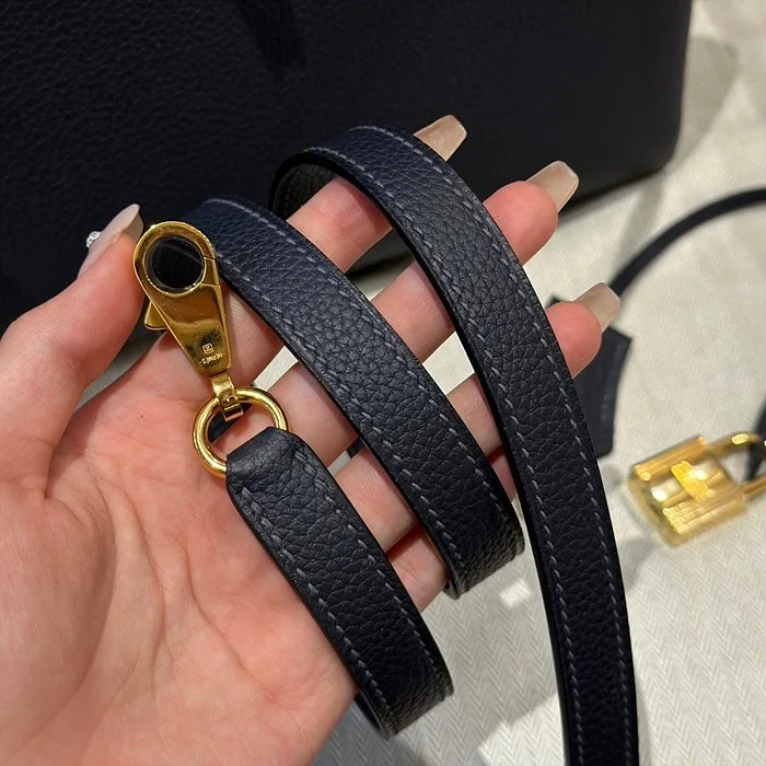 에르메스 켈리 28 르투르네 blue nuit 골드 하드웨어 (100% HAND MADE)