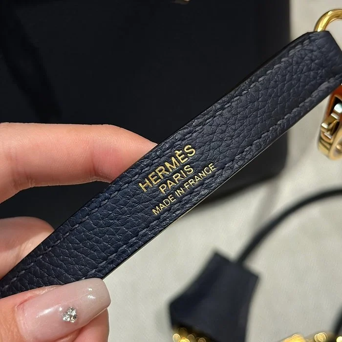 에르메스 켈리 28 르투르네 blue nuit 골드 하드웨어 (100% HAND MADE)