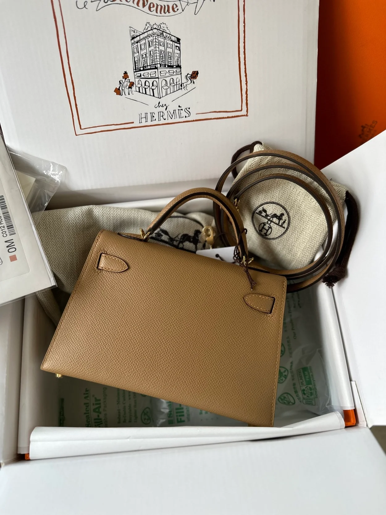 에르메스 미니 켈리 20 셀리에 카멜 골드 하드웨어 (100% HAND MADE)
