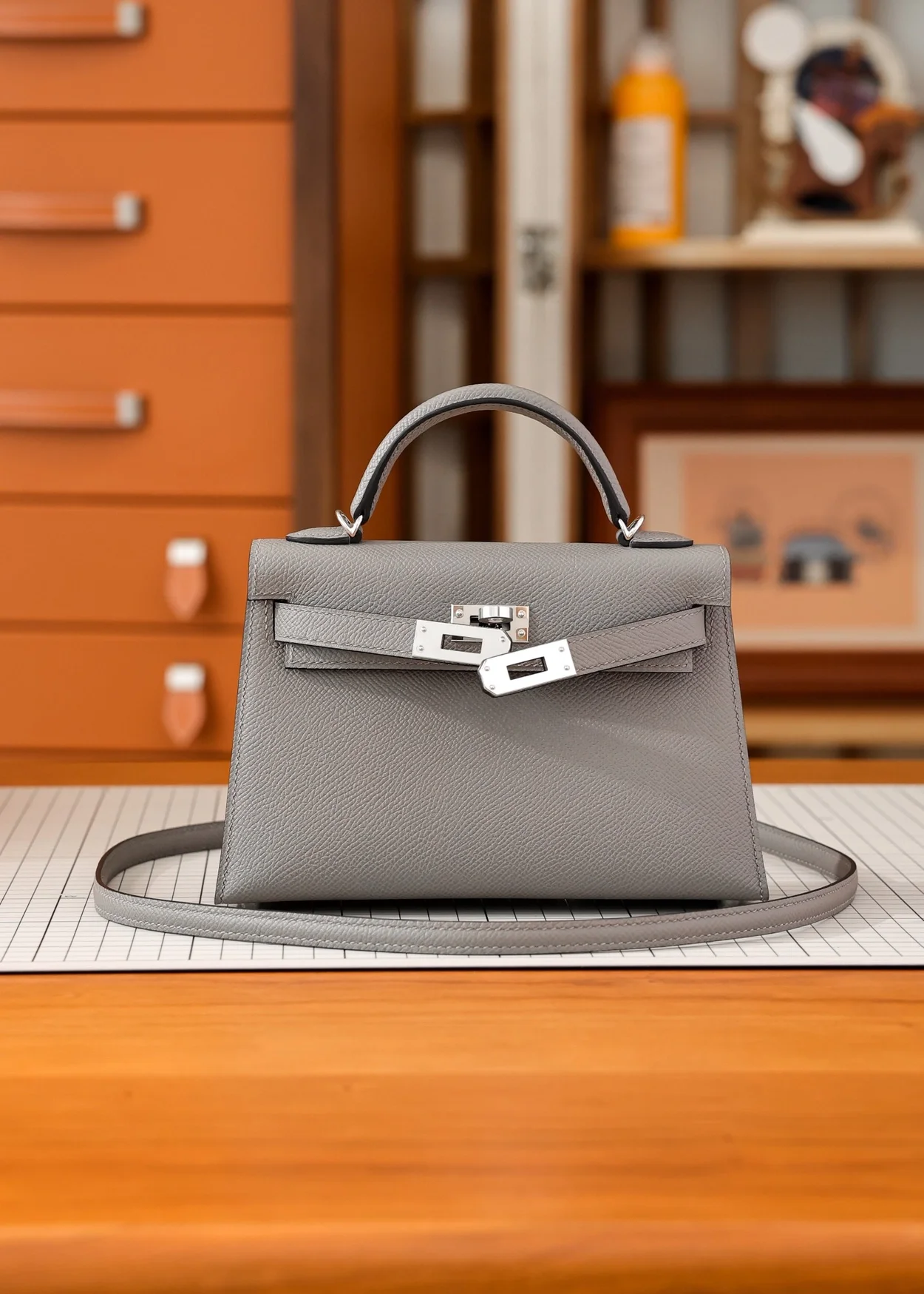 에르메스 미니 켈리 셀리에 그레이 팔라듐 하드웨어 (100% HAND MADE)