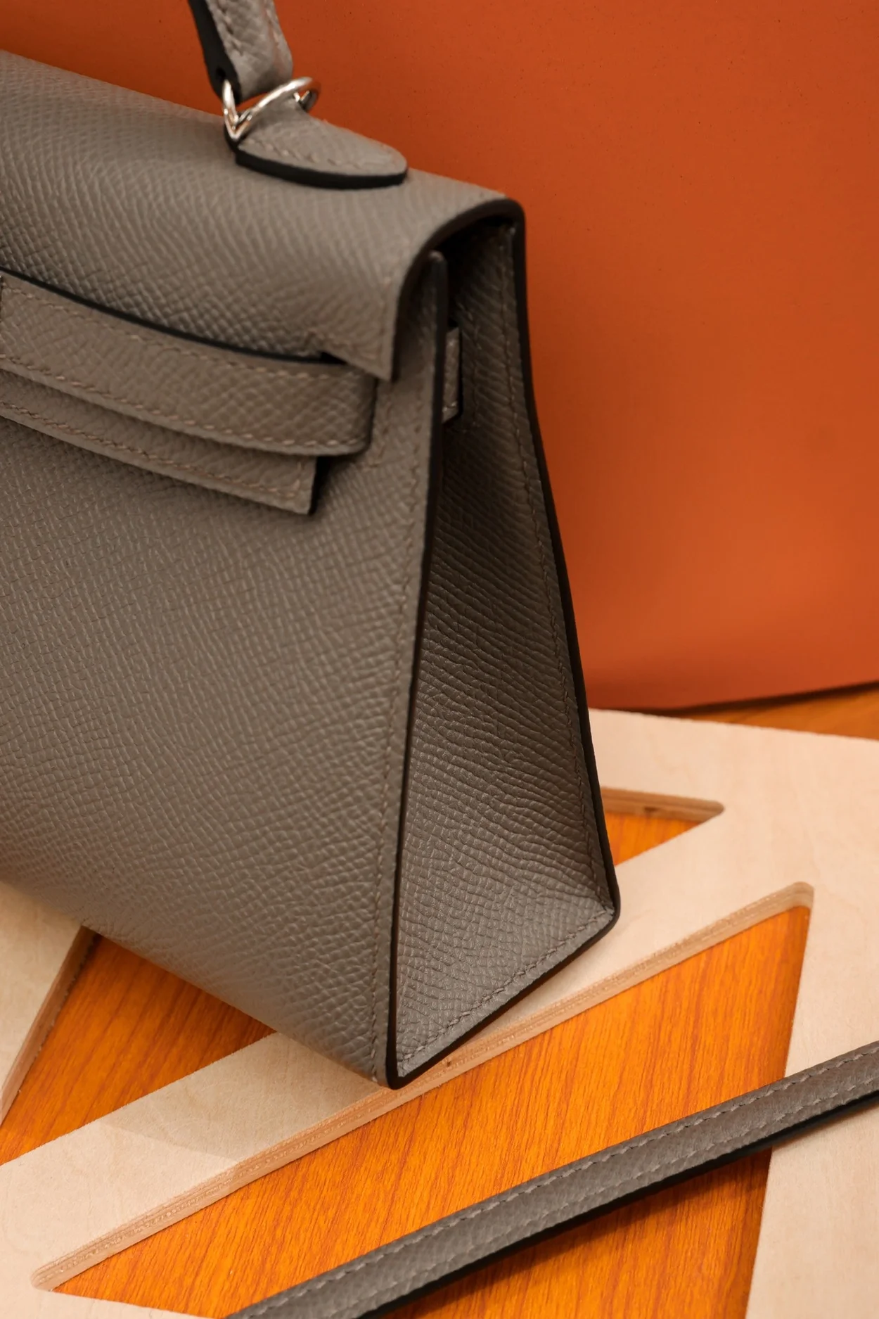 에르메스 미니 켈리 셀리에 그레이 팔라듐 하드웨어 (100% HAND MADE)