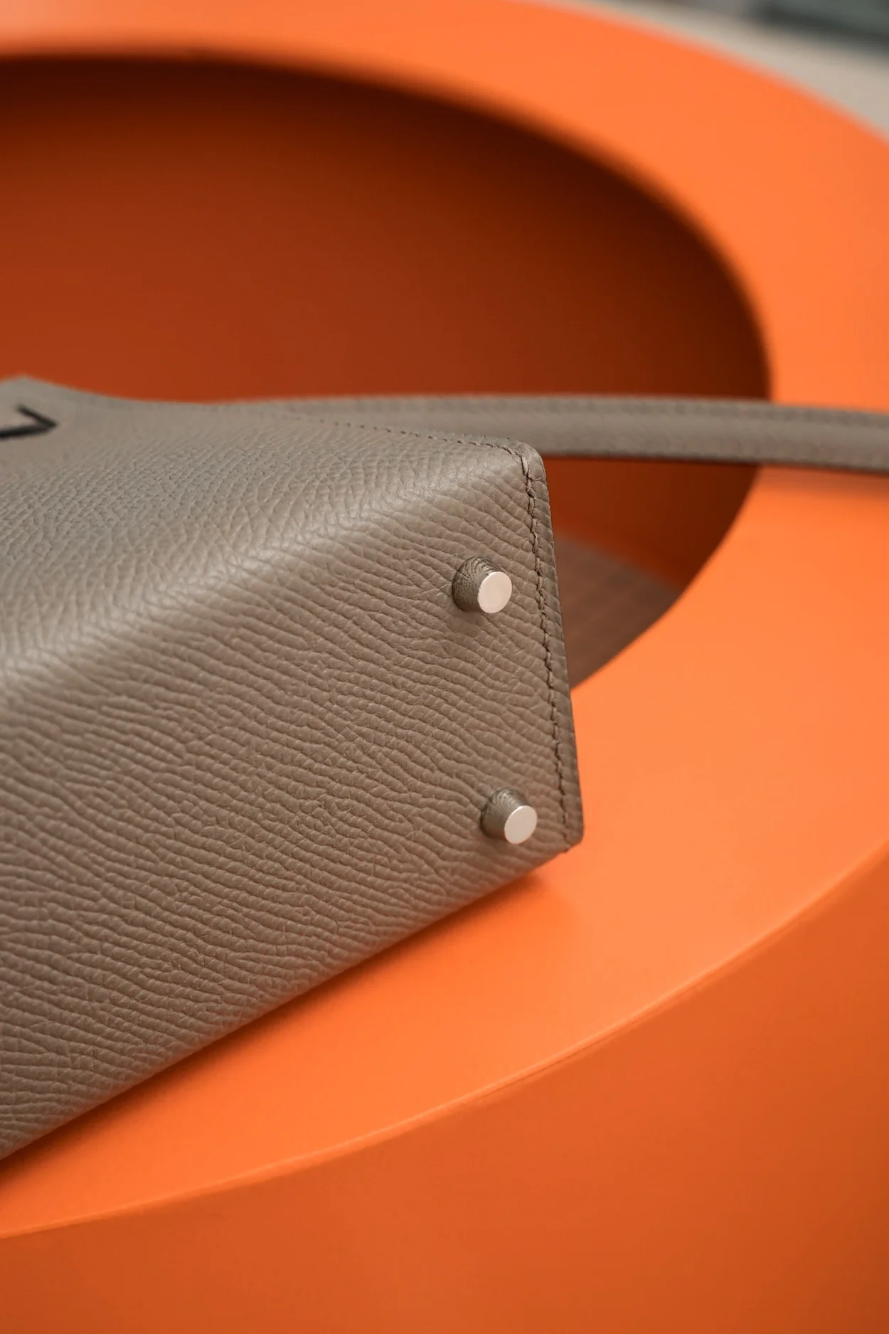 에르메스 미니 켈리 셀리에 그레이 팔라듐 하드웨어 (100% HAND MADE)